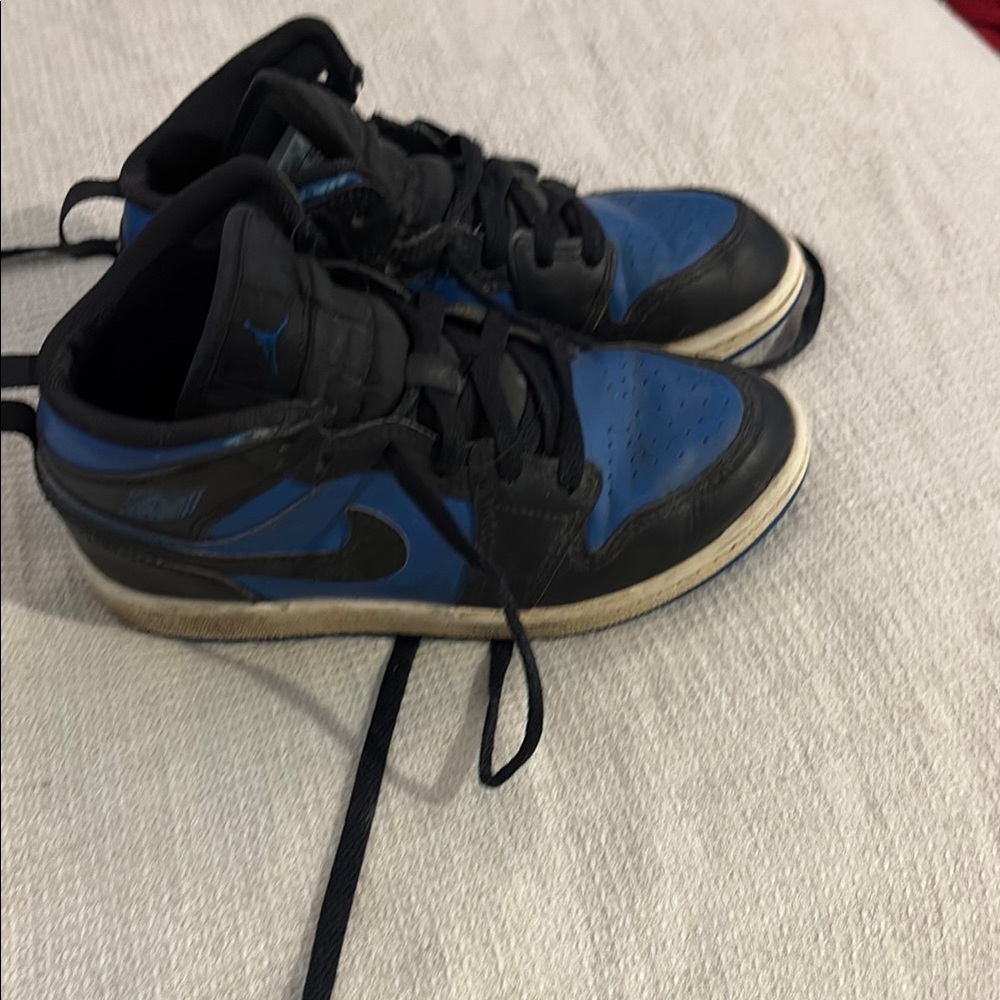 Nike Black and Blue Classic Sneakers